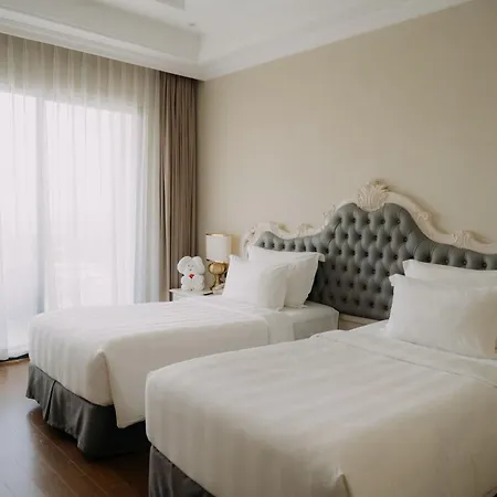 Отель Wyndham Grand Дуонг-Донг Экстерьер фото