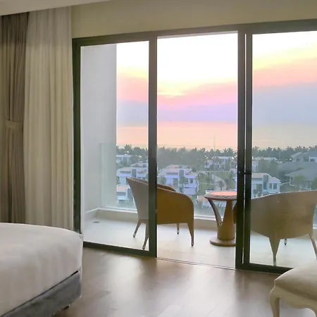 Wyndham Grand Phu Quoc Hotel Room photo